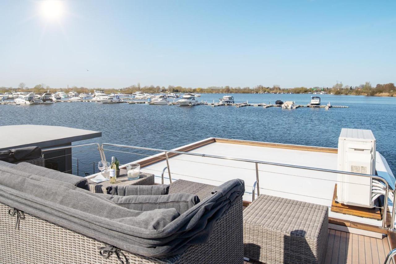 Hausboot Buddy Weyhe Екстериор снимка