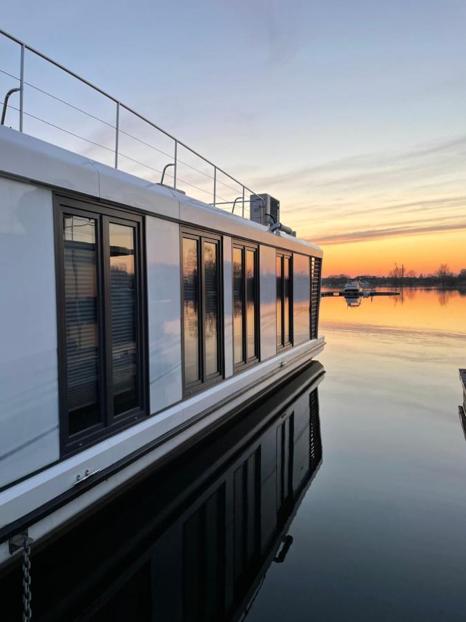 Hausboot Buddy Weyhe Екстериор снимка