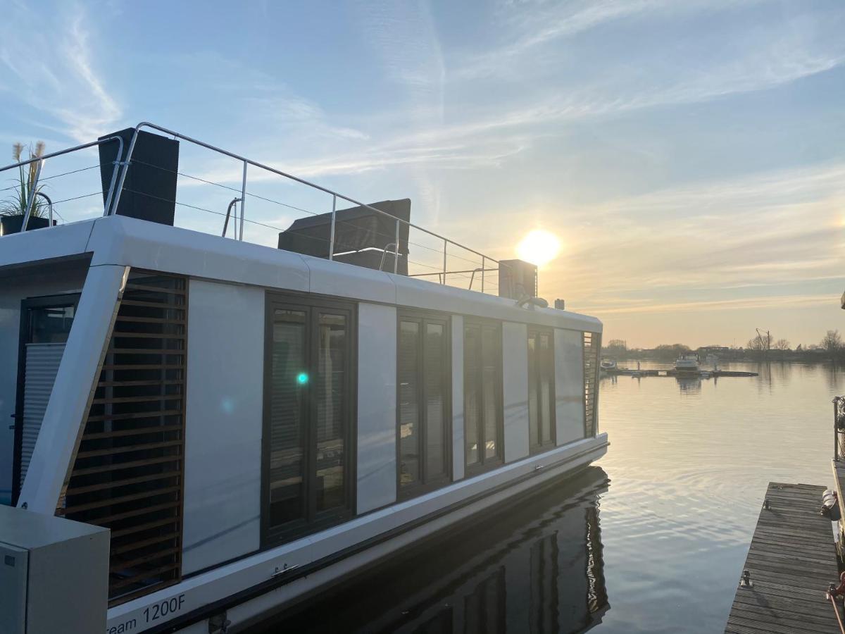 Hausboot Buddy Weyhe Екстериор снимка
